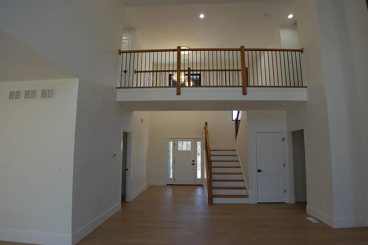 Two-story foyer